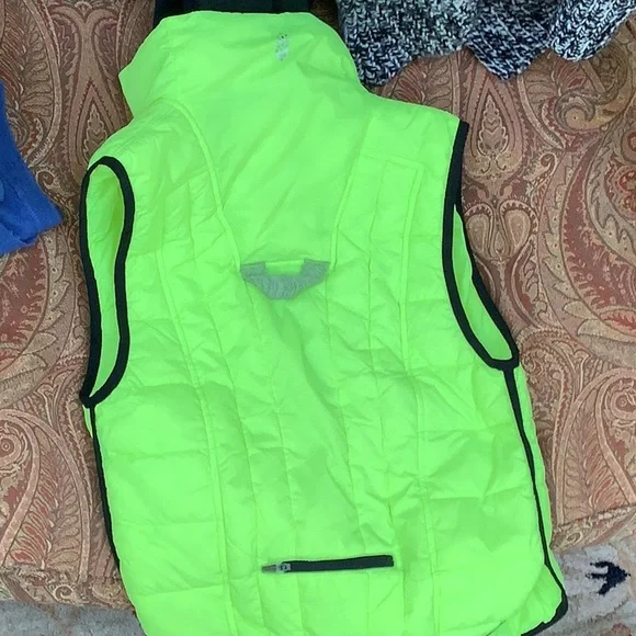 NWOT Run This Puffer Vest perfect for pickle-ball - Picture 8 of 10